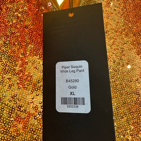 NovaLuxe Piper Gold Sequin Wide Leg Pants X Large never worn - Picture 4 of 8